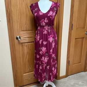 Burgundy floral print V-neck maxi dress